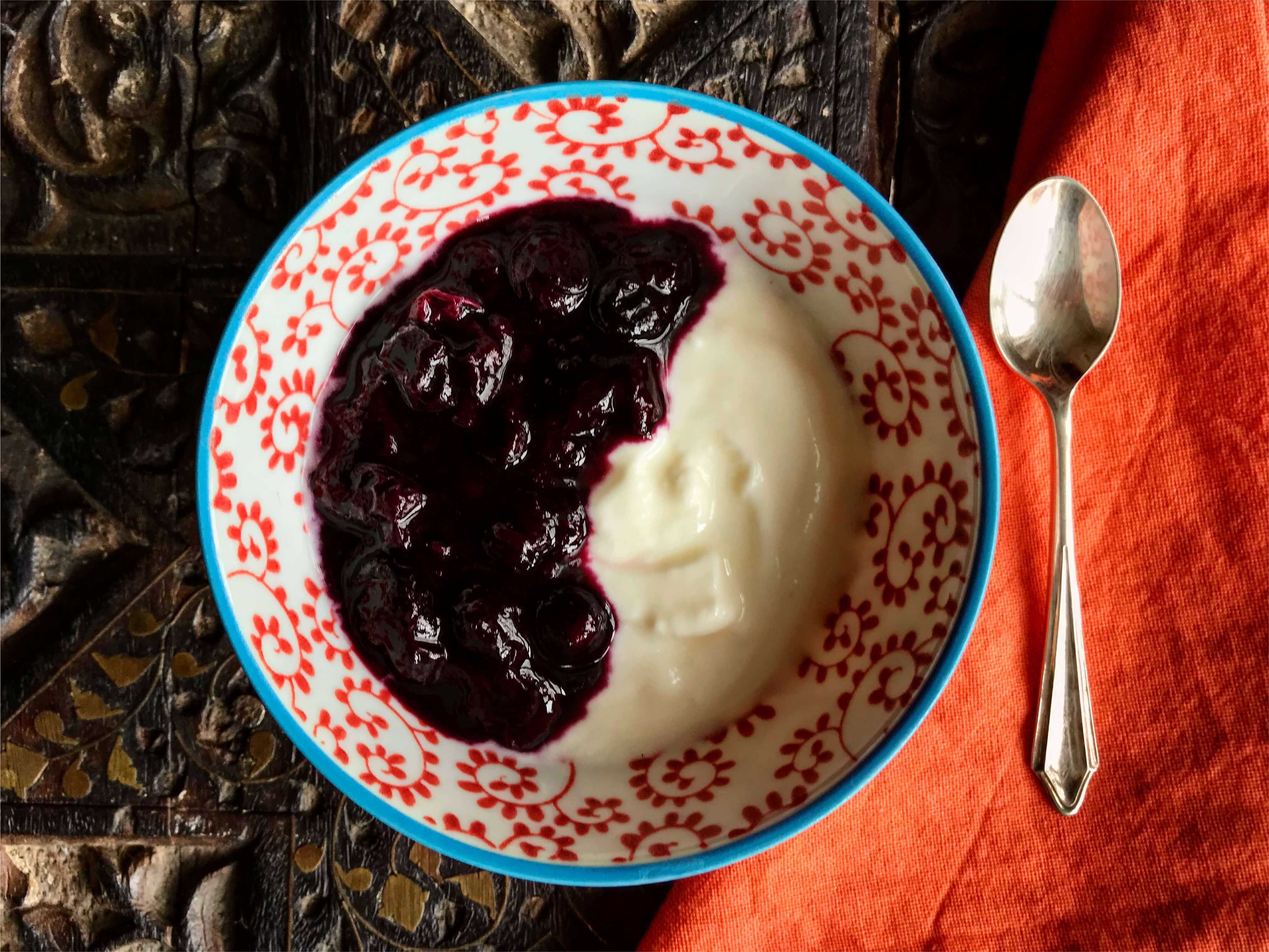 Yoghurt with blueberry compote in a bowl